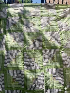 Green Log Cabin Patchwork Cotton Quilt Top/Topper Machine pieced 86x86”